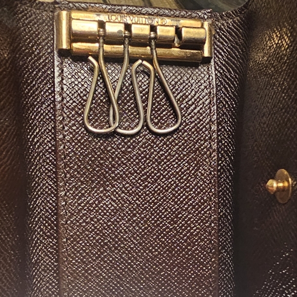 Luis Vuitton key case - Picture 4 of 7